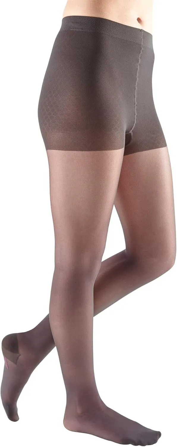 mediven Sheer & Soft for Women, 20-30 mmHg - Closed Toe Leg Circulation, Pantyhose Compression Stockings for Women, Sheer Leg Support Compression Hosiery, V-Petite, Natural