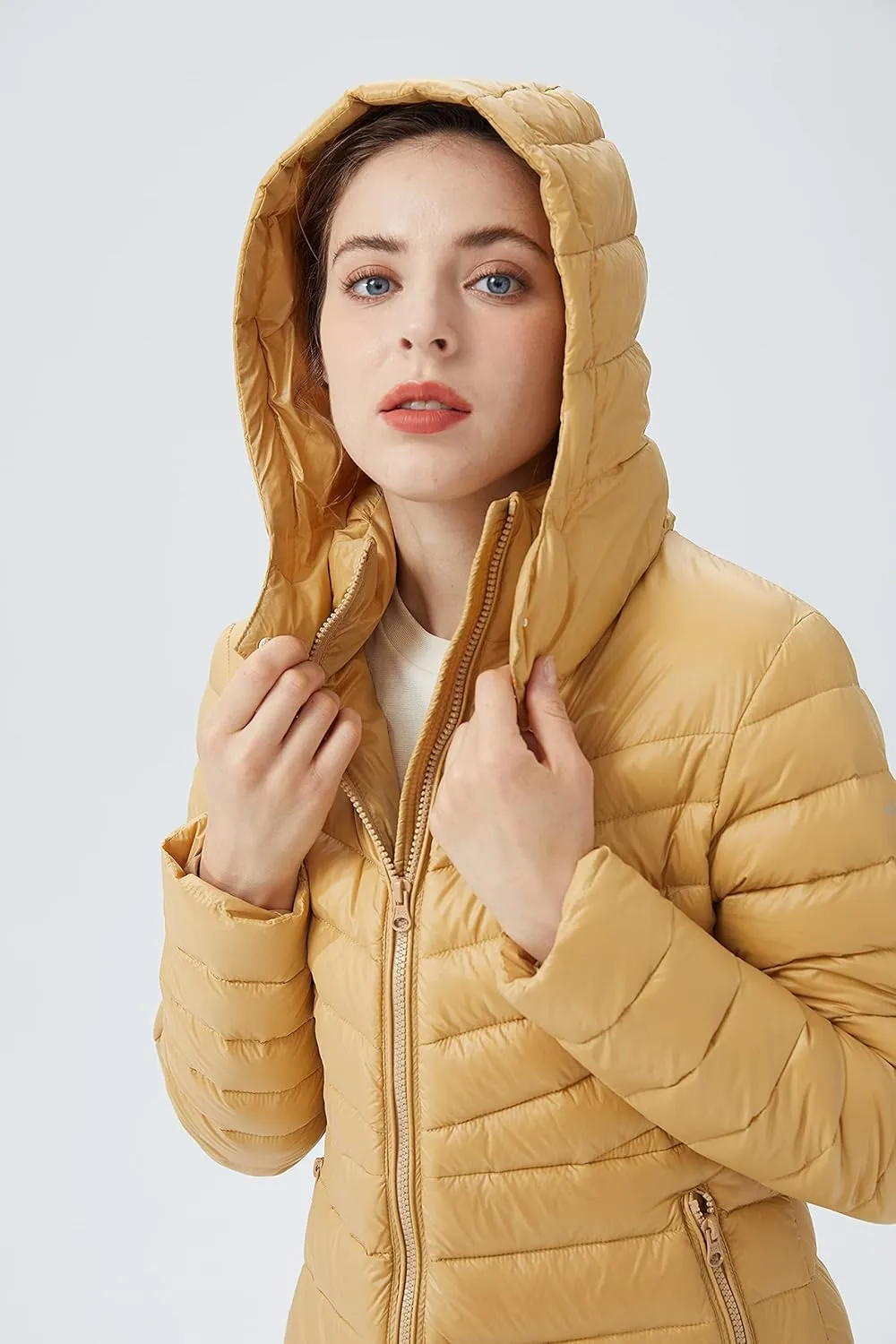 Orolay Women's Lightweight Down Jacket Puffer Warm Long Hooded Winter Coat with Pocket