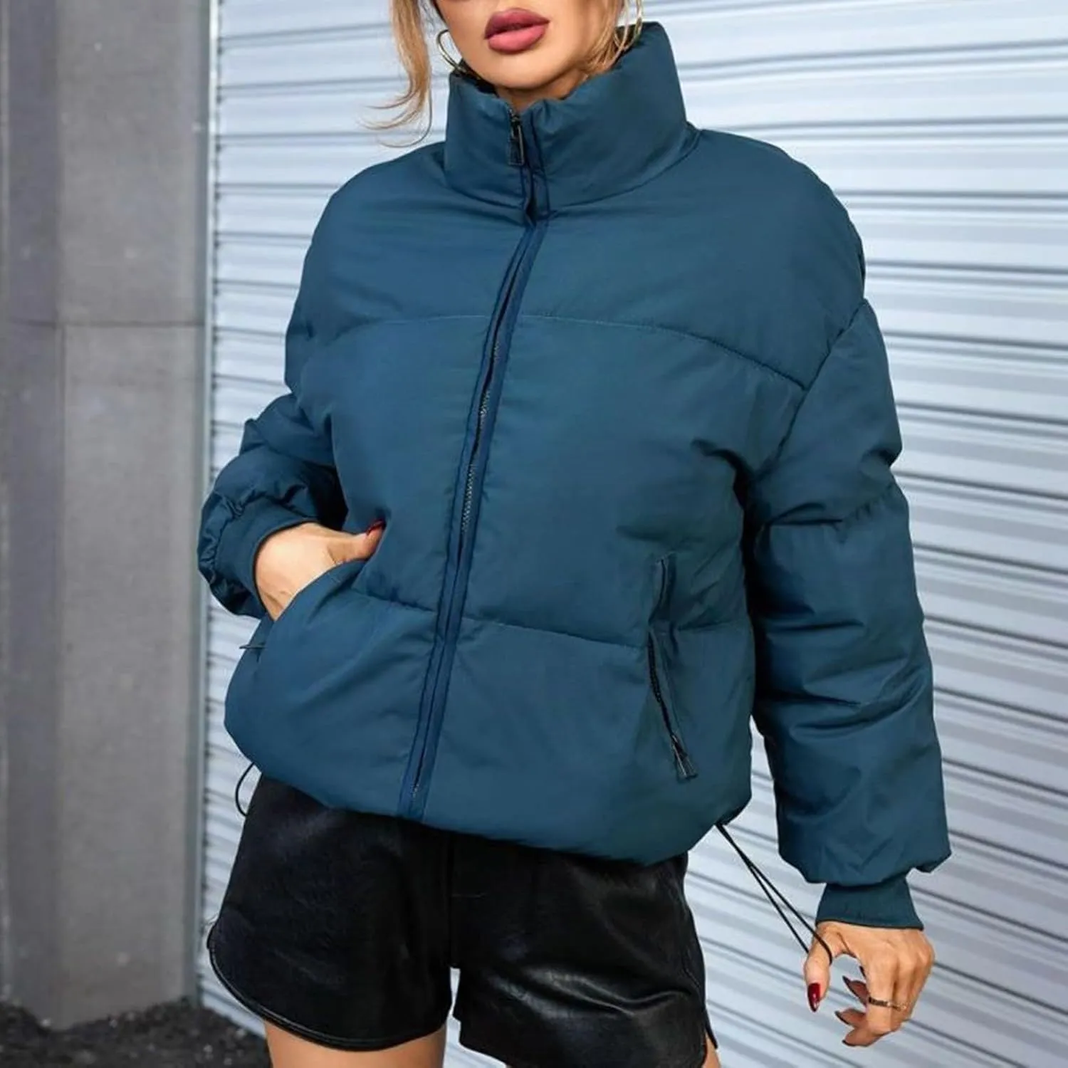 Womens Cropped Puffer Coat Ultralight Down Coat Packable Parkas Jacket Water-Resistant Zip Up Thicken Hooded Quilted Coat