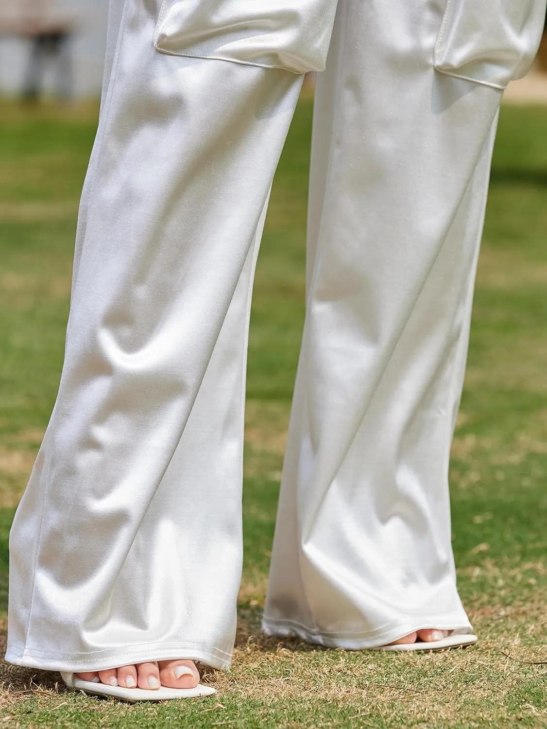 Womens High Waisted Satin Cargo Pants Loose Fit Wide Leg Trousers with Pockets Trendy Outfit